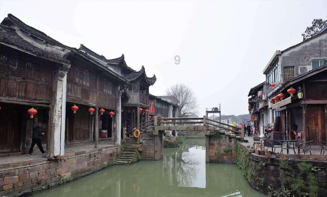 逃出巫婆屋
